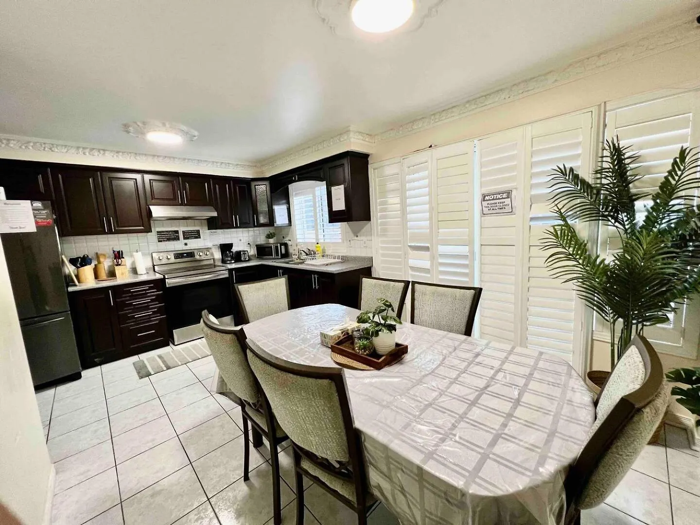 ホテル R3 Private Room Near Airport ミシサガ